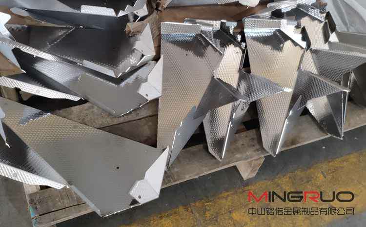 钣金加工厂计算钣金产品制造成本的四个步骤-重庆辉煌美容护肤产品有限公司