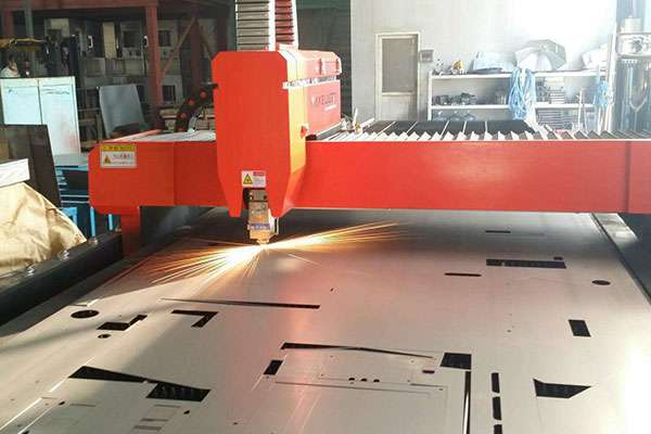 使用激光切割机精密度明显提升-重庆辉煌美容护肤产品有限公司
