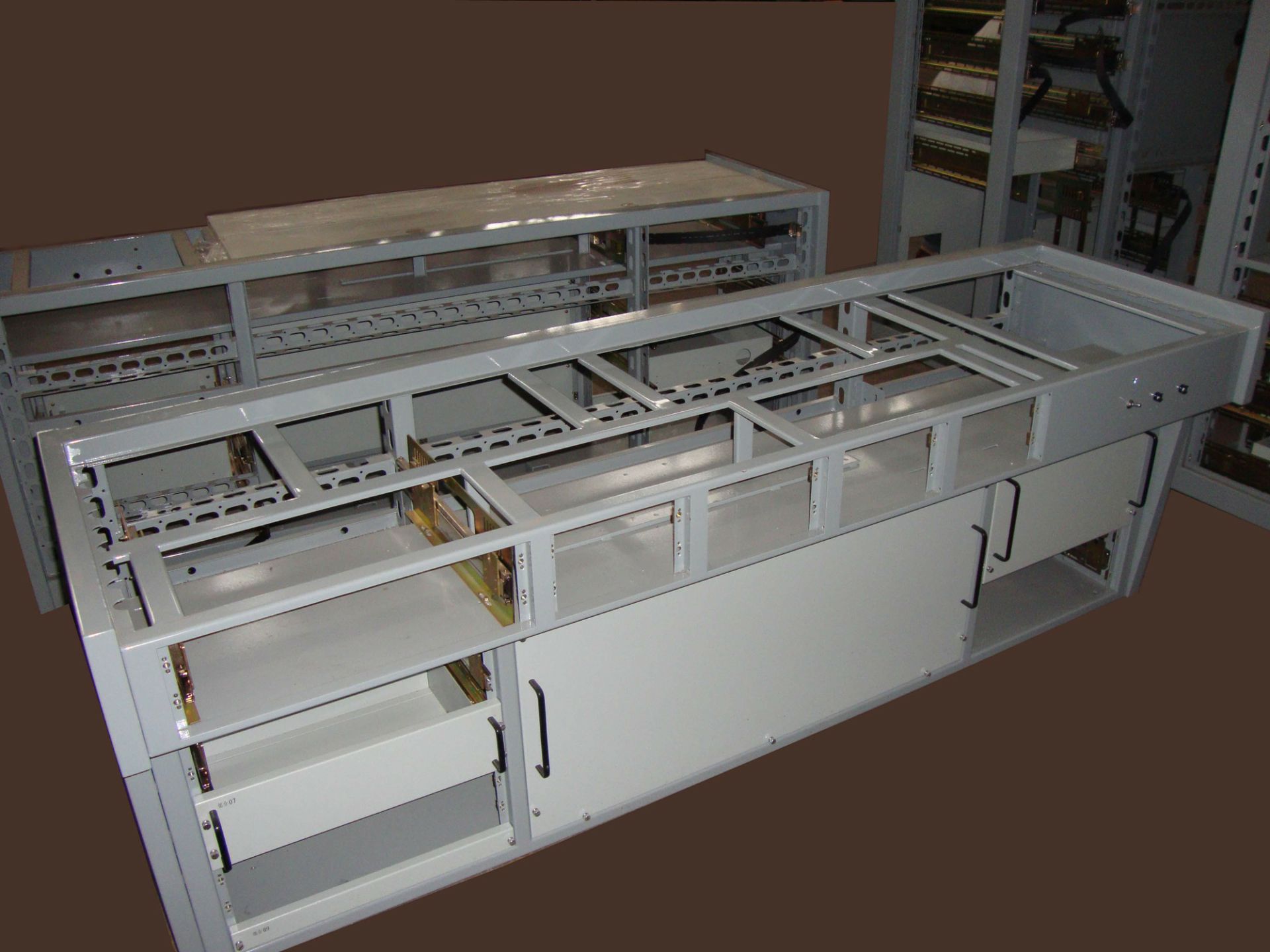 钣金加工要注意哪些要素-重庆辉煌美容护肤产品有限公司