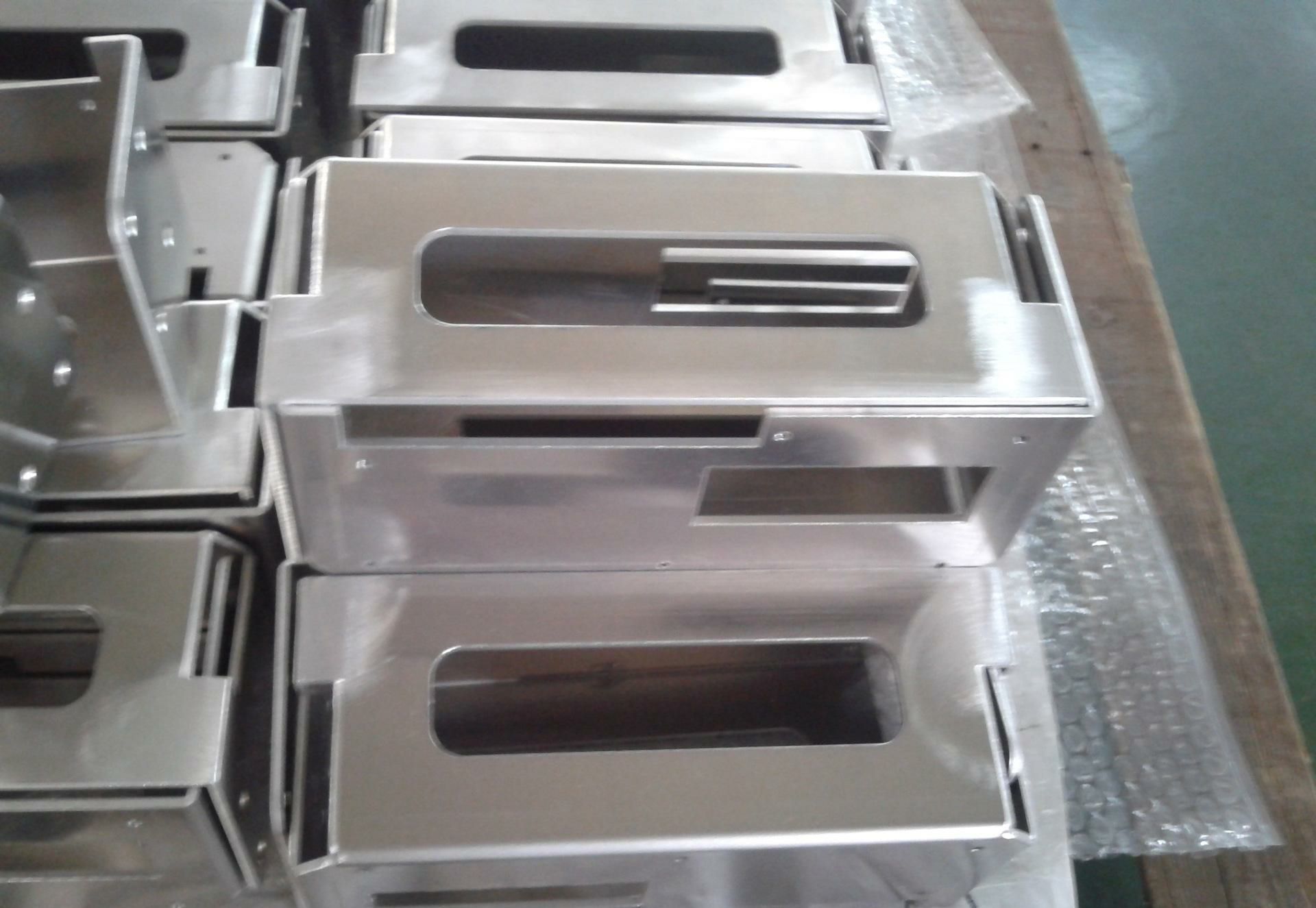 钣金加工时应如何选择材料？-重庆辉煌美容护肤产品有限公司