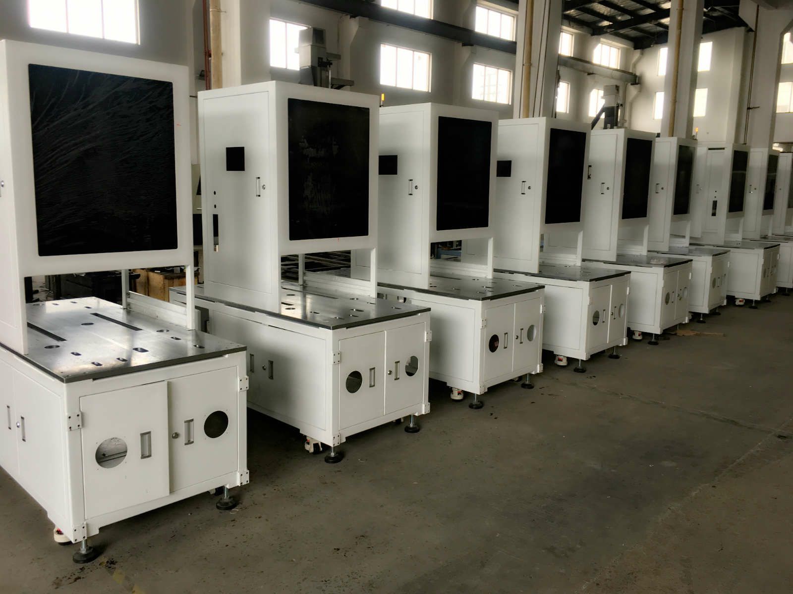 钣金加工成型在工作中应用-重庆辉煌美容护肤产品有限公司